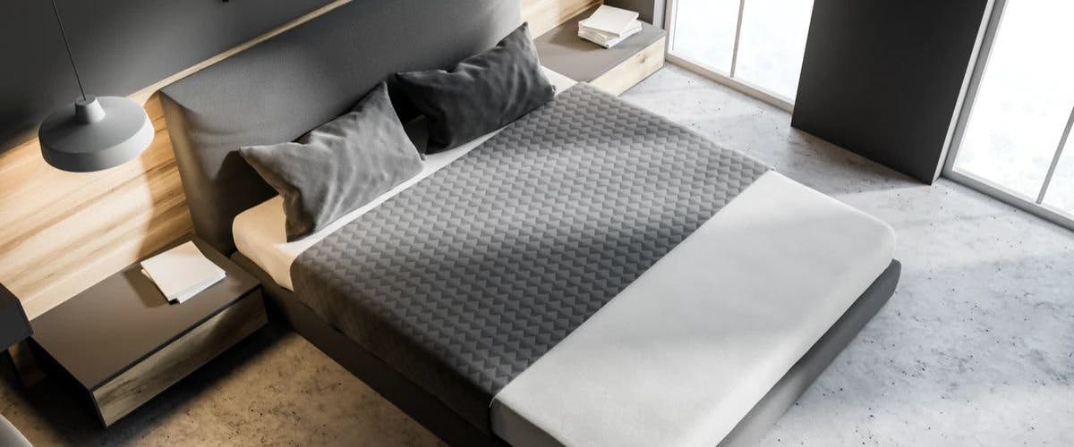 King vs. Queen Bed: Which Mattress Size Is Right for You?